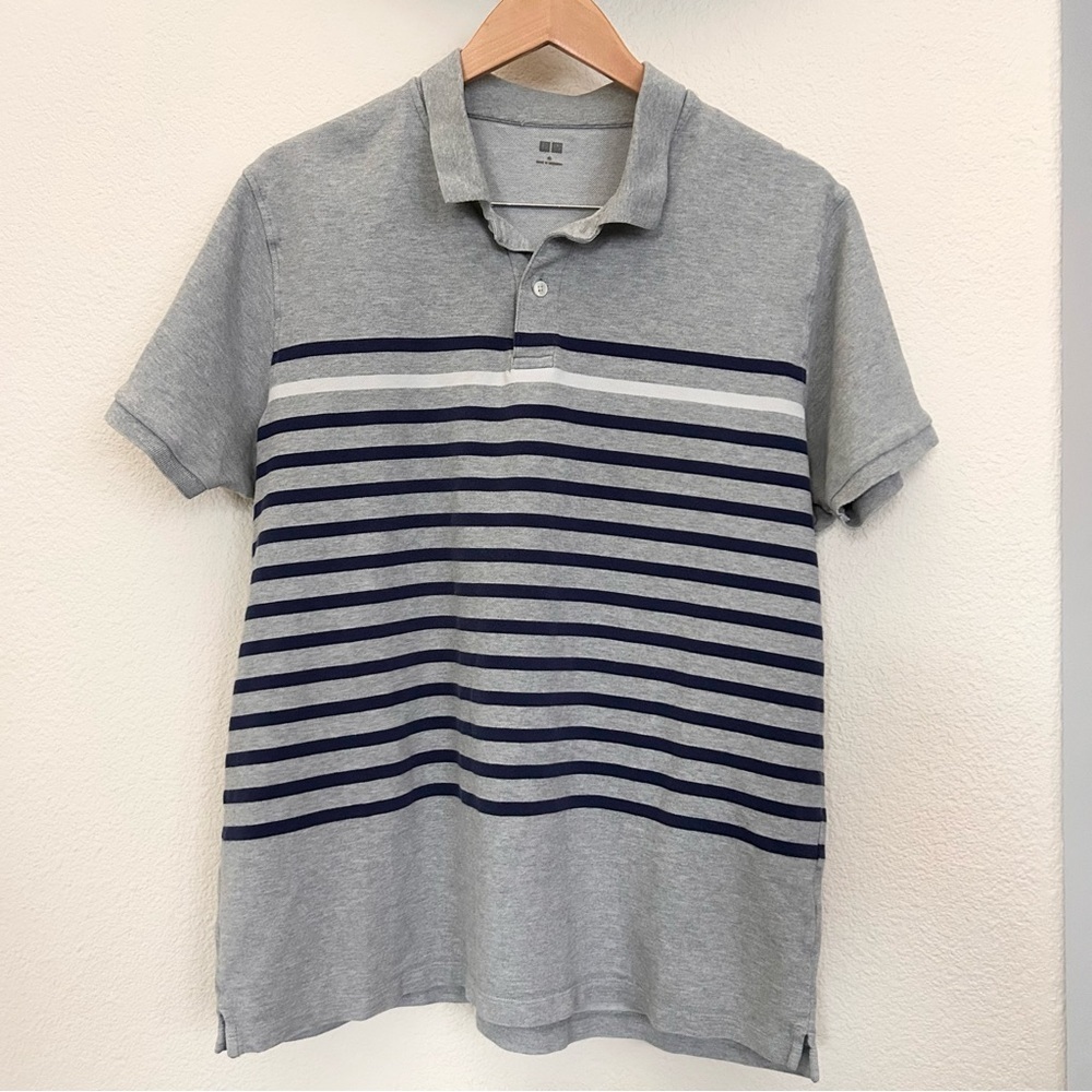 Uniqlo adult medium gray short sleeve knit polo shirt w/navy & white stripes